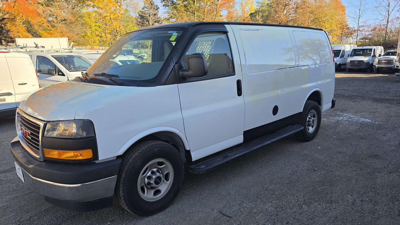 2017 GMC Savana 2500 G2500 - 4.8L V8 - Cruise/Divider - VN-329218 Photo