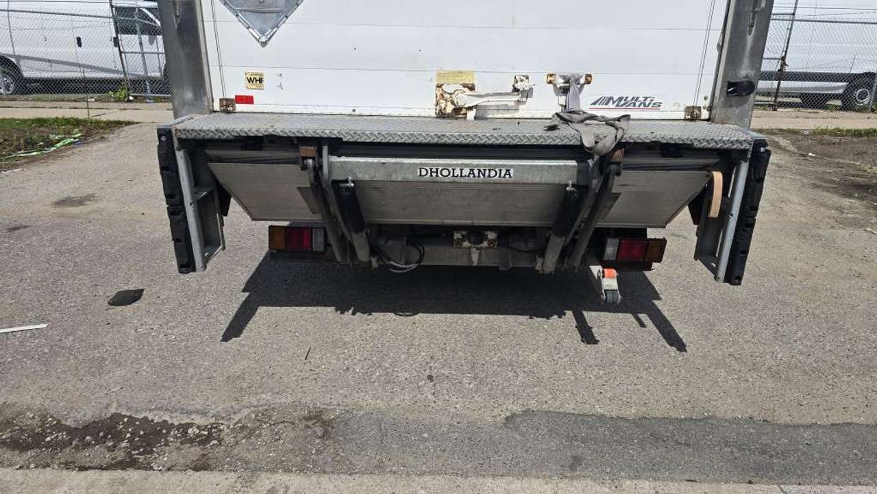 2018 Isuzu NRR 20Ft - CARRIER SUPRA 650 Low Temp REEFER - ST-300589 - -None Photo