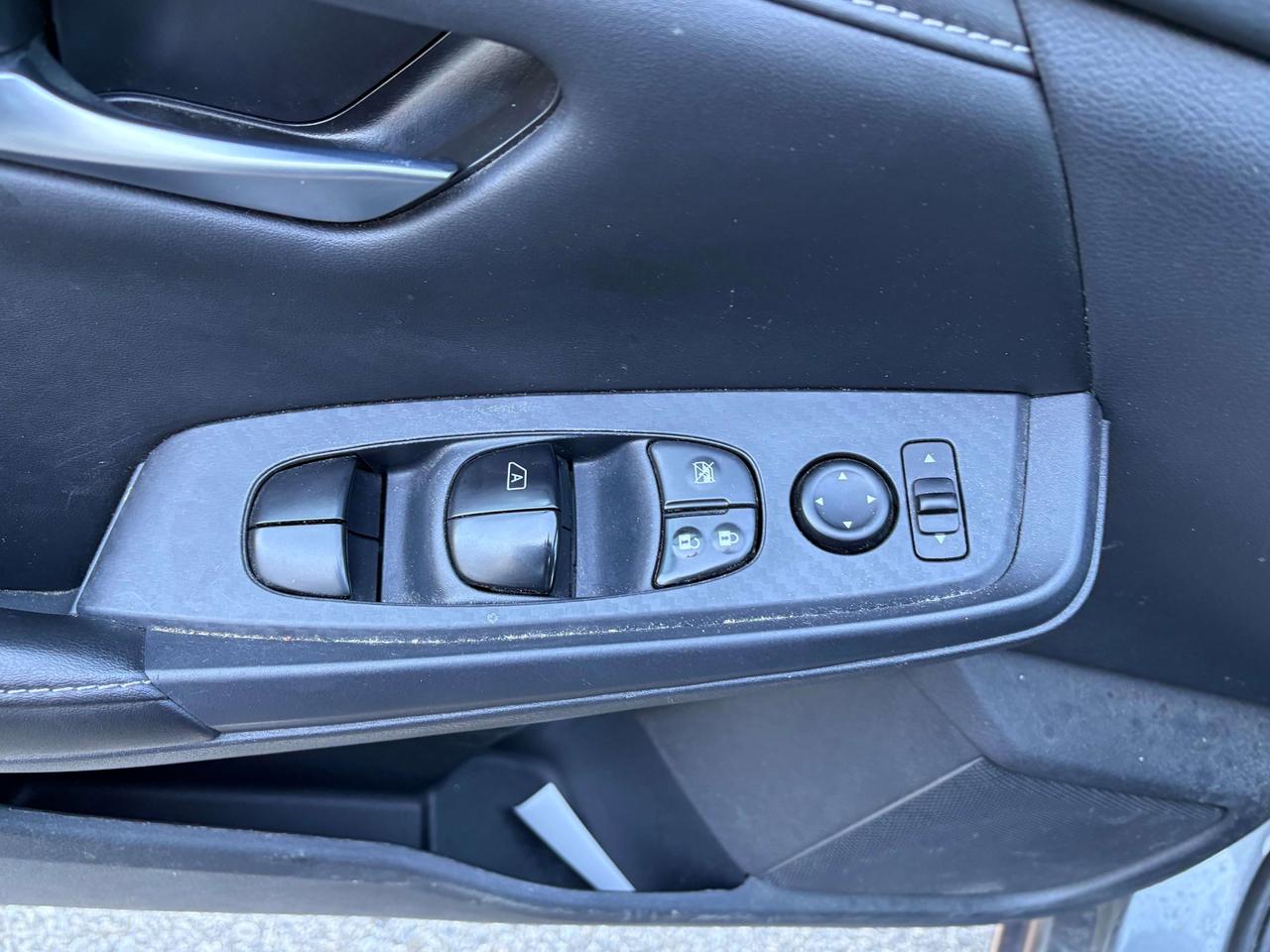 2024 Nissan Sentra SV MOONROOF Photo