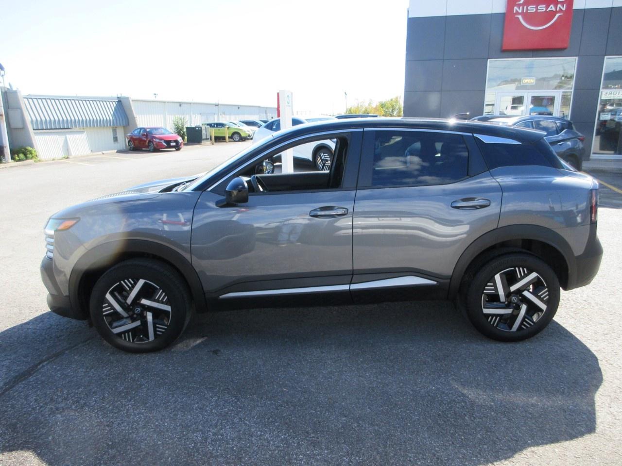 2025 Nissan Kicks SV FWD Photo1