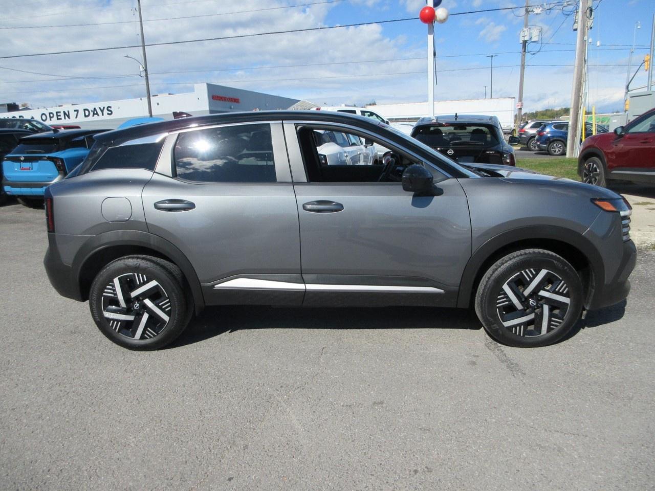 2025 Nissan Kicks SV FWD Photo