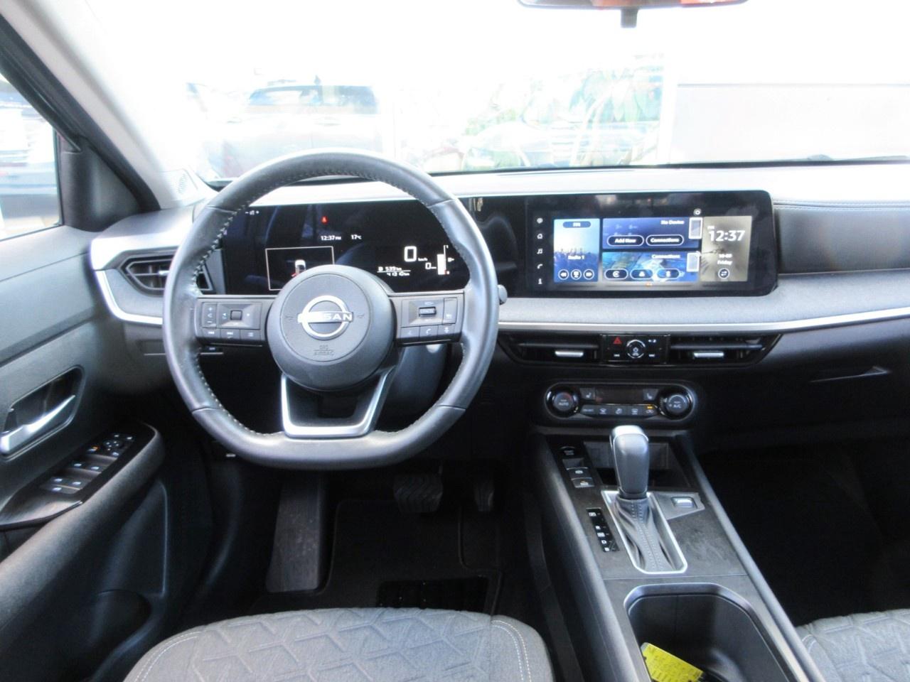 2025 Nissan Kicks SV FWD Photo