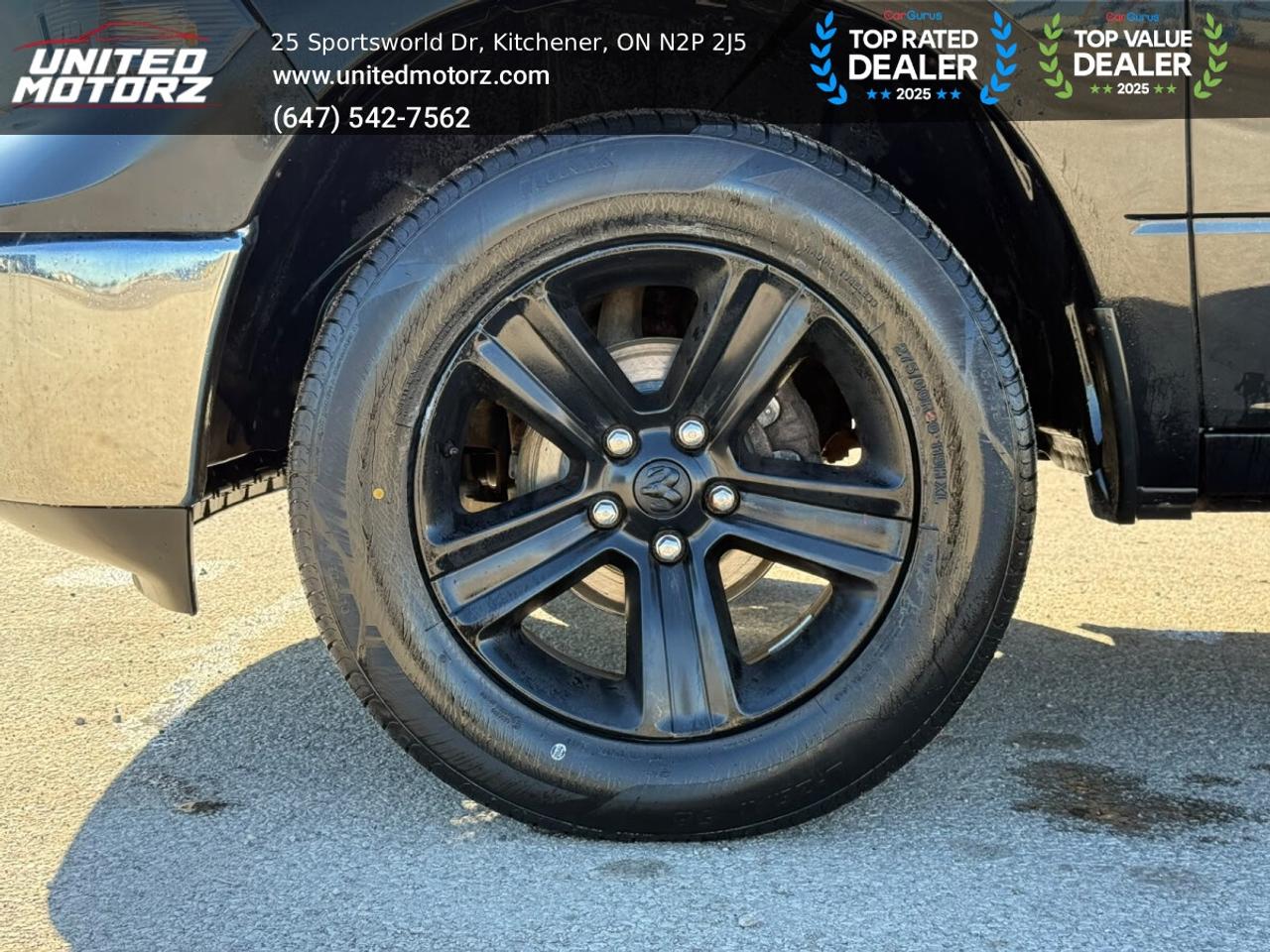 2015 RAM 1500 ST HEMI 5.7L CREW CAB 140.5" 4WD V8~SAFETY CERTIFI Photo