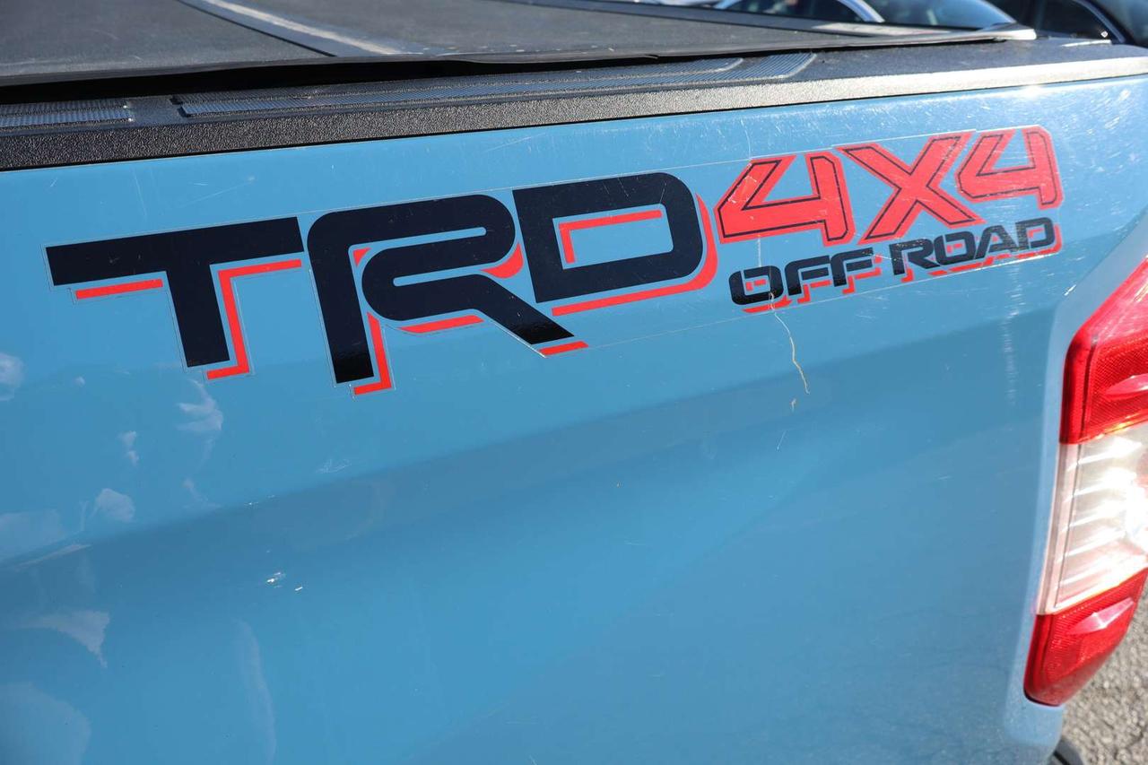 2020 Toyota Tundra SR5 TRD 5.7L V8 CrewMax 4WD No Accident One Owner Photo