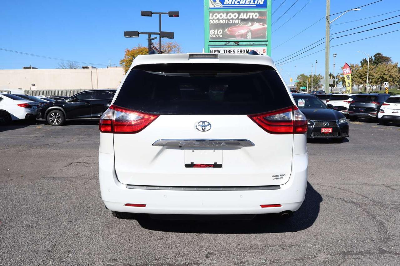 2020 Toyota Sienna Limited 7-Passenger AWD   No Accident   Brown Interior Photo