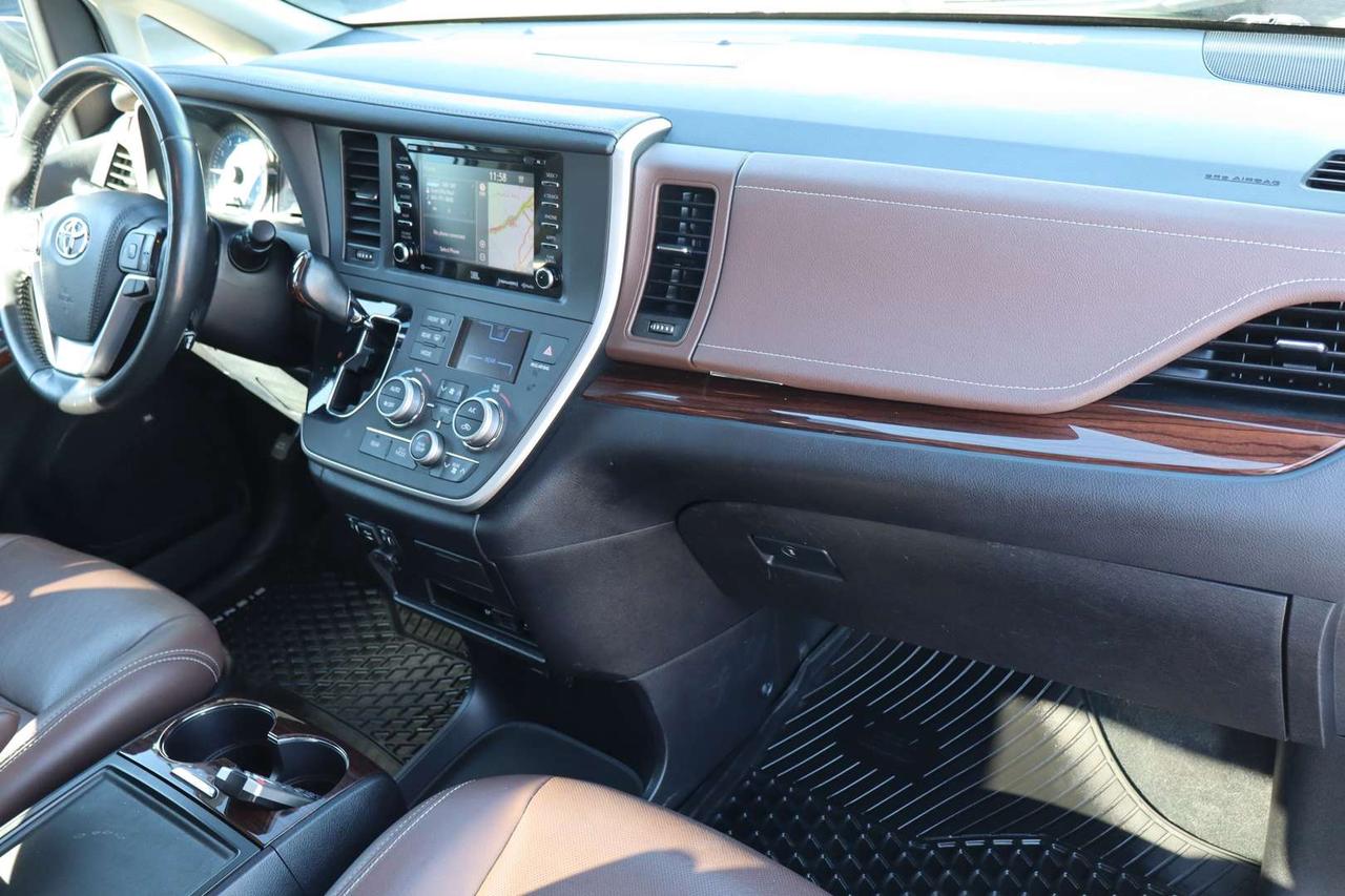 2020 Toyota Sienna Limited 7-Passenger AWD   No Accident   Brown Interior Photo