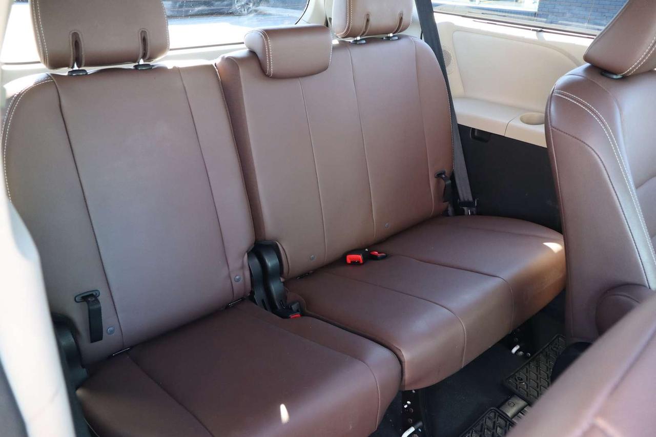 2020 Toyota Sienna Limited 7-Passenger AWD   No Accident   Brown Interior Photo