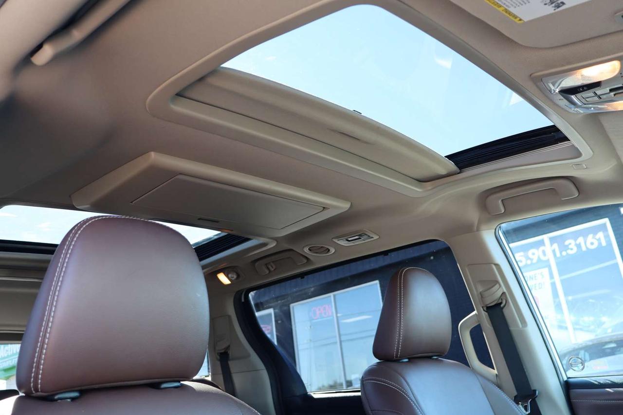 2020 Toyota Sienna Limited 7-Passenger AWD   No Accident   Brown Interior Photo