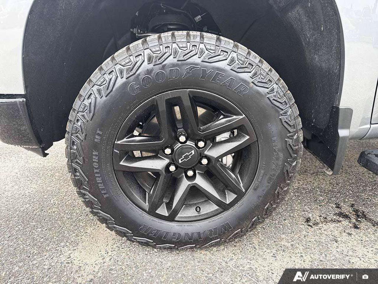 2026 Chevrolet Silverado 1500 TONNEAU. BEDLINER. ALL WEATHER MATS. TRAILER BRAKE CONTROLLER. HITCH GUIDANCE. Photo