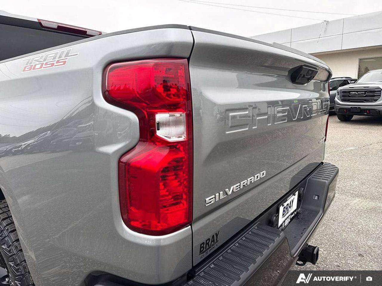 2026 Chevrolet Silverado 1500 TONNEAU. BEDLINER. ALL WEATHER MATS. TRAILER BRAKE CONTROLLER. HITCH GUIDANCE. Photo