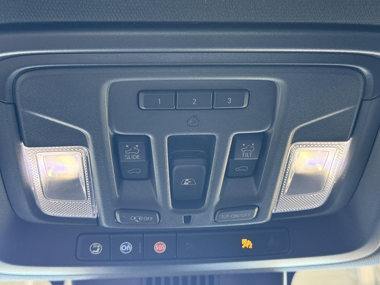 2026 GMC Sierra 1500 AT4 4WD CREW CAB LEATHR NAVI SUNROOF Photo