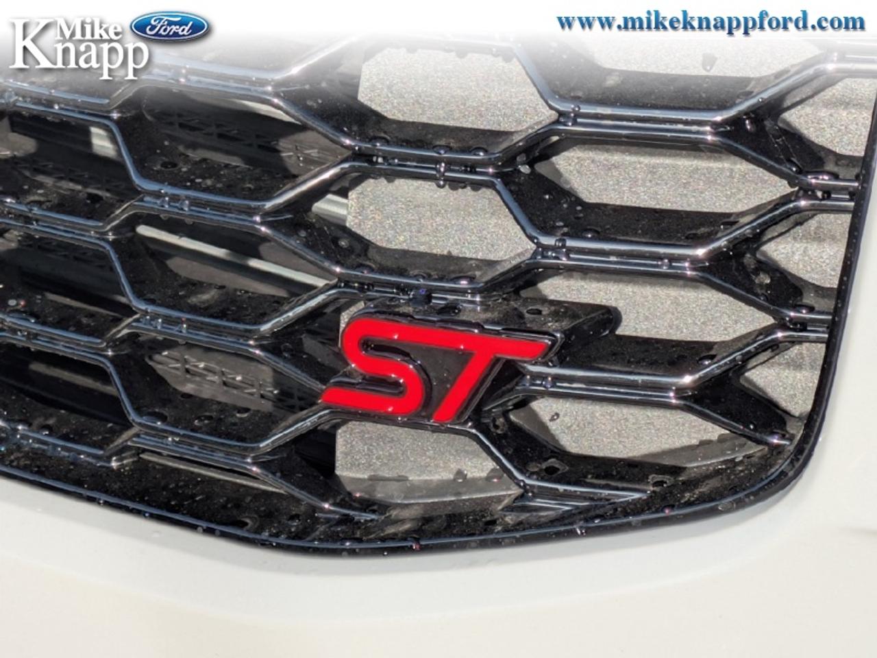 2027 Ford Explorer ST Photo2