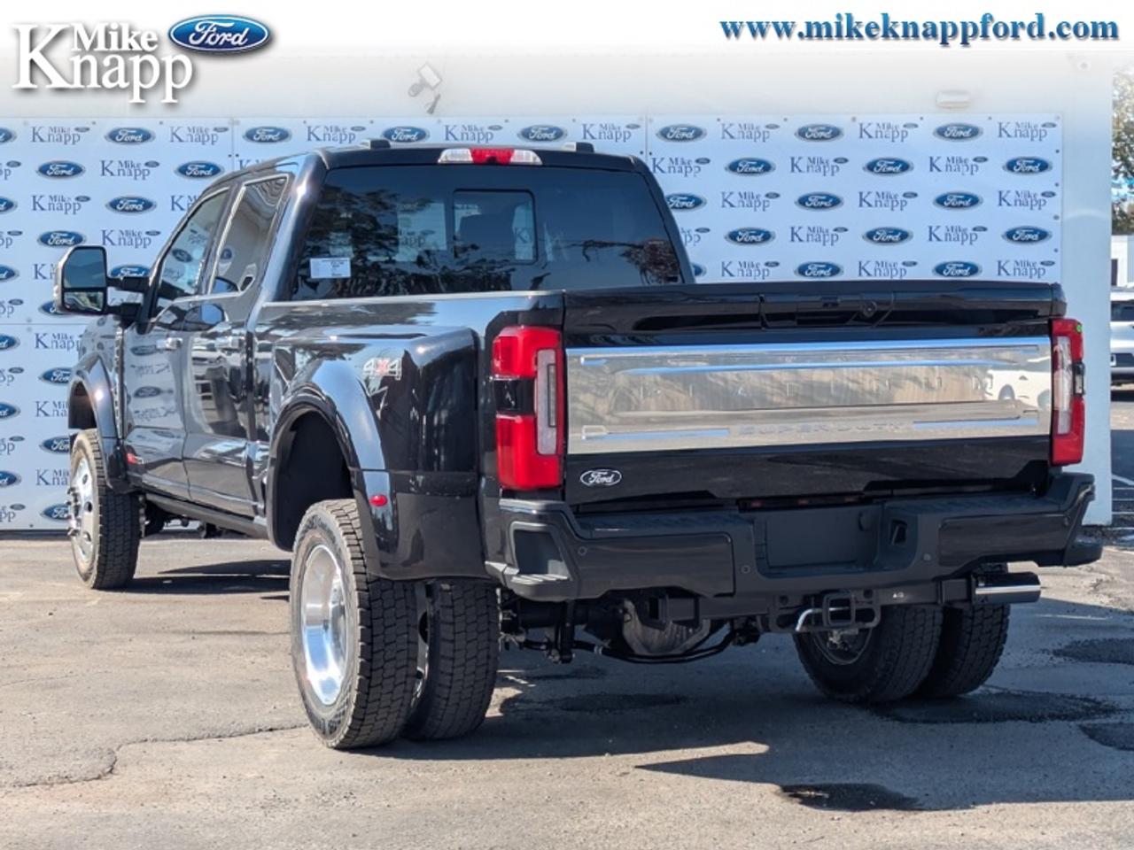 2027 Ford F-450 SUPER DUTY Platinum Photo2