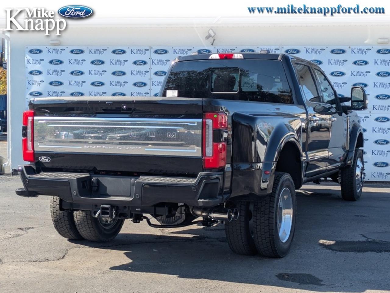 2027 Ford F-450 SUPER DUTY Platinum Photo