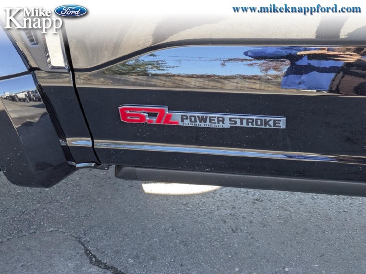 2027 Ford F-450 SUPER DUTY Platinum Photo