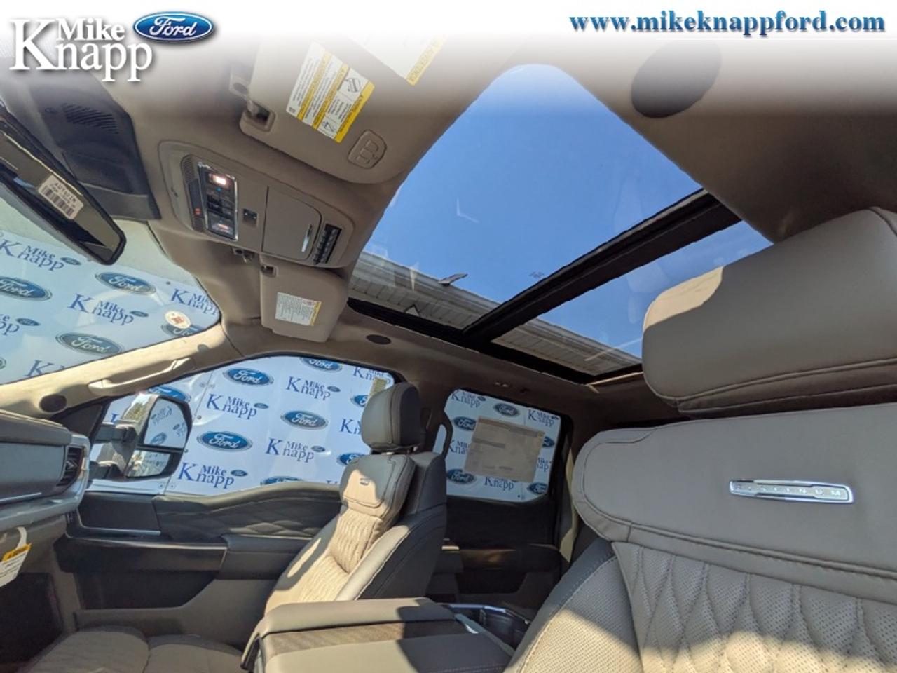 2027 Ford F-450 SUPER DUTY Platinum Photo