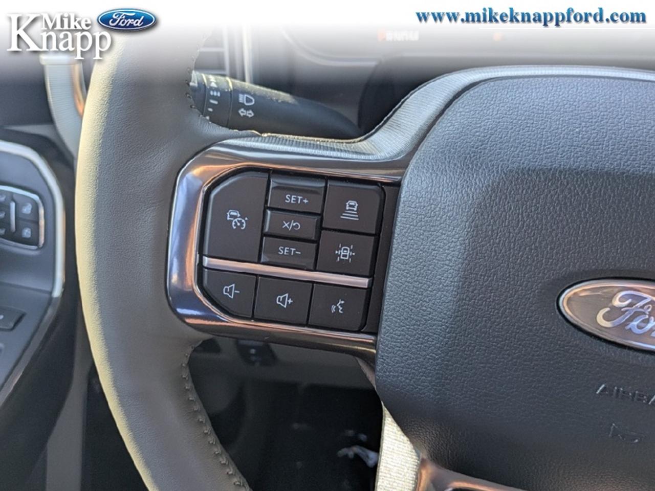 2027 Ford F-450 SUPER DUTY Platinum Photo