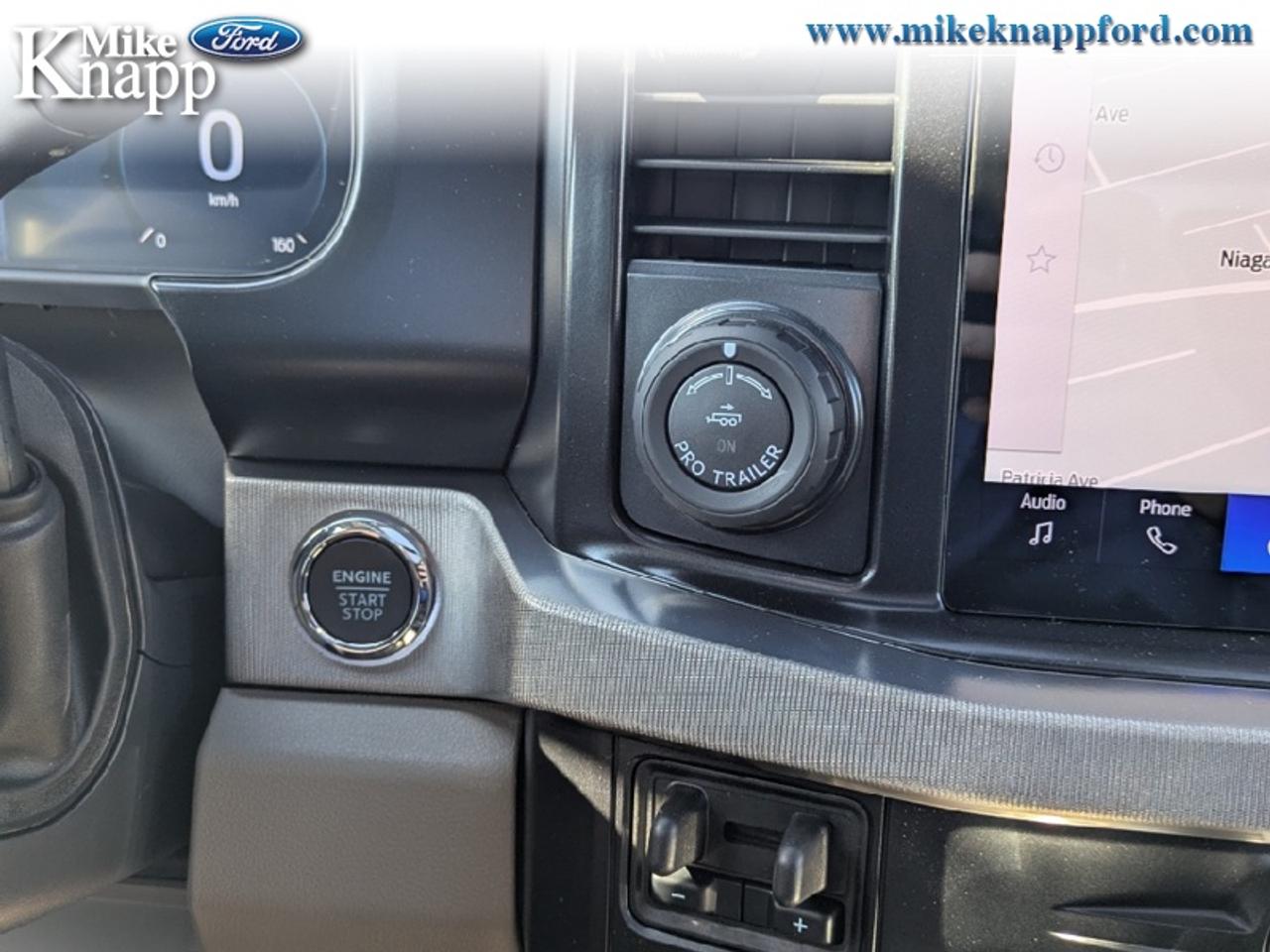 2027 Ford F-450 SUPER DUTY Platinum Photo