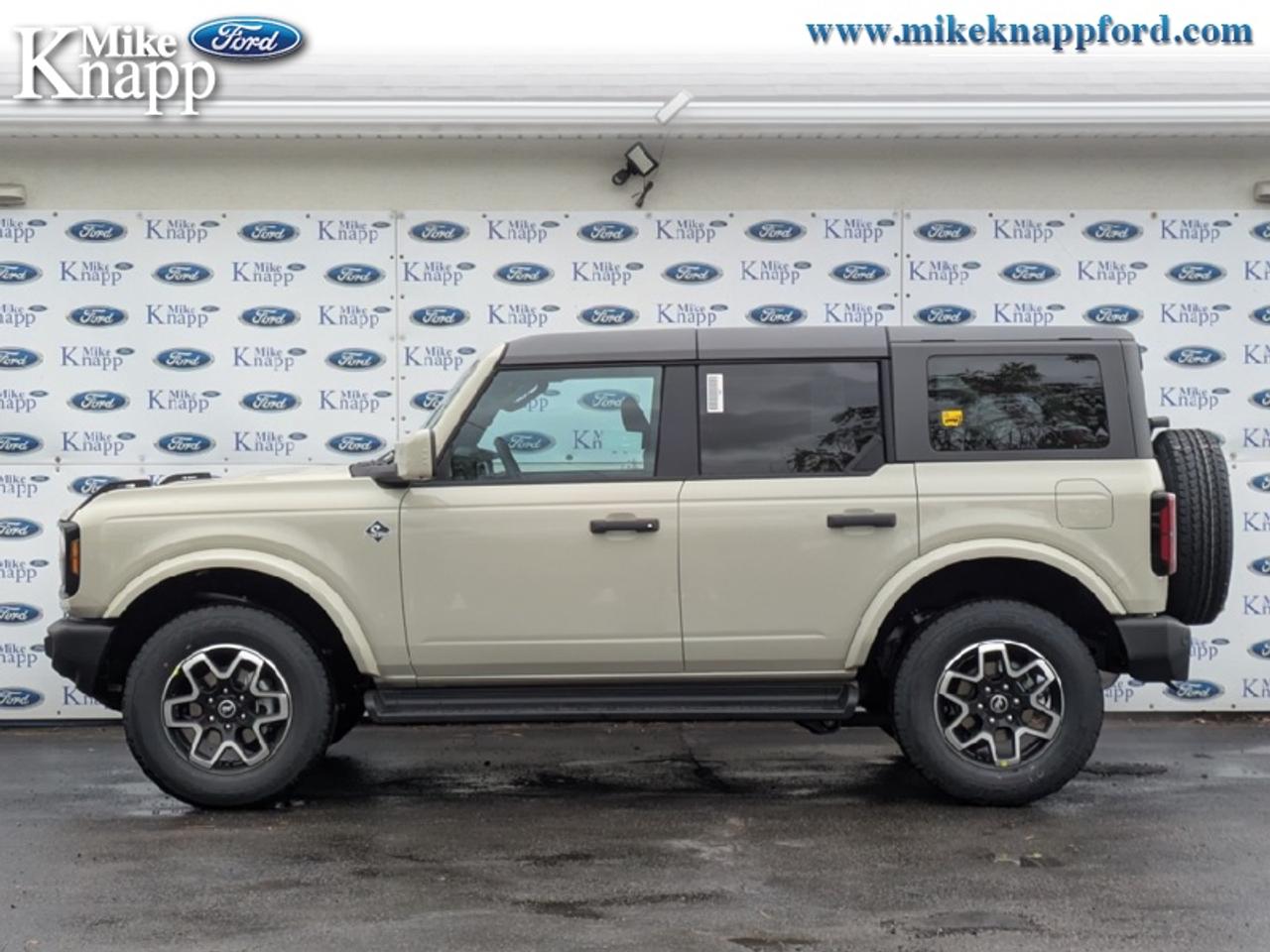 2026 Ford Bronco Outer Banks Photo