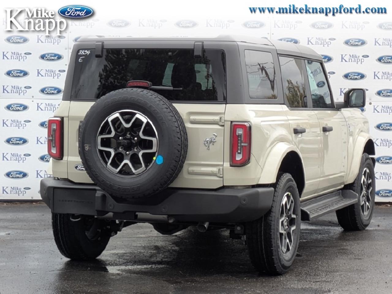 2026 Ford Bronco Outer Banks Photo