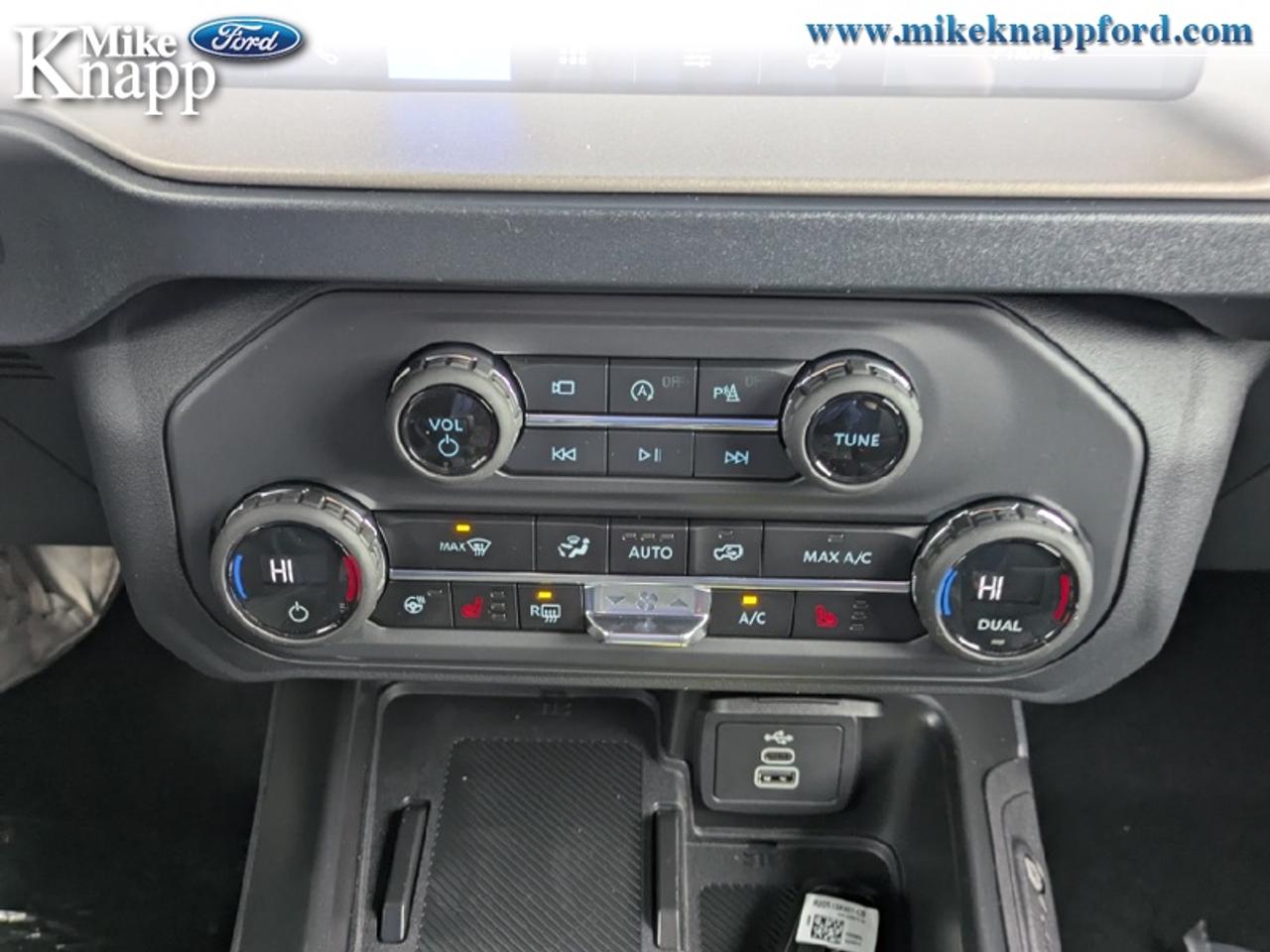2026 Ford Bronco Outer Banks Photo