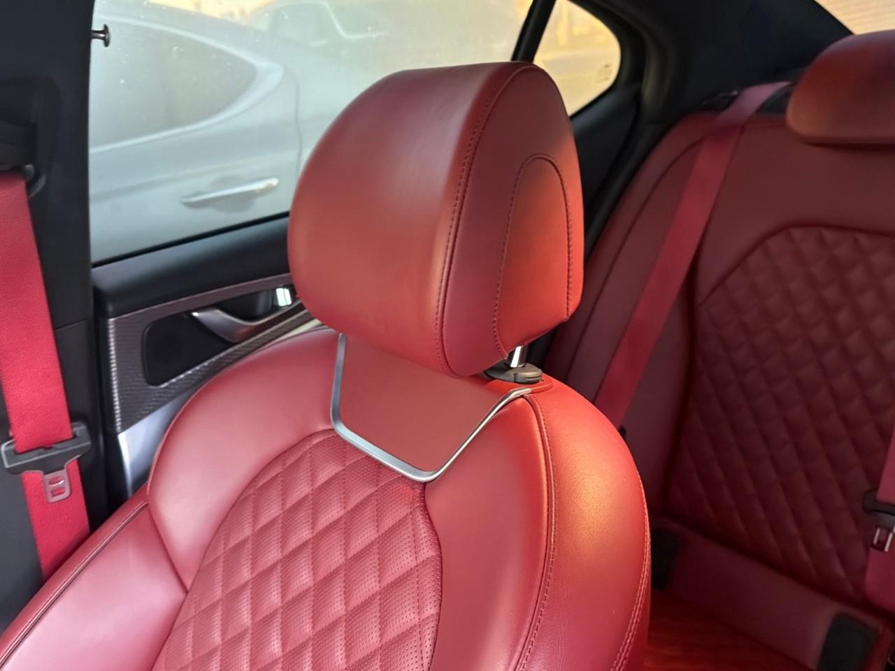 2023 Genesis G70  Photo