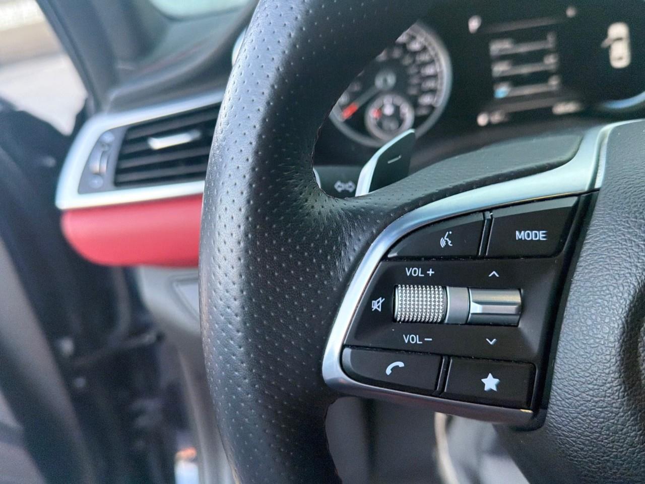 2023 Genesis G70  Photo