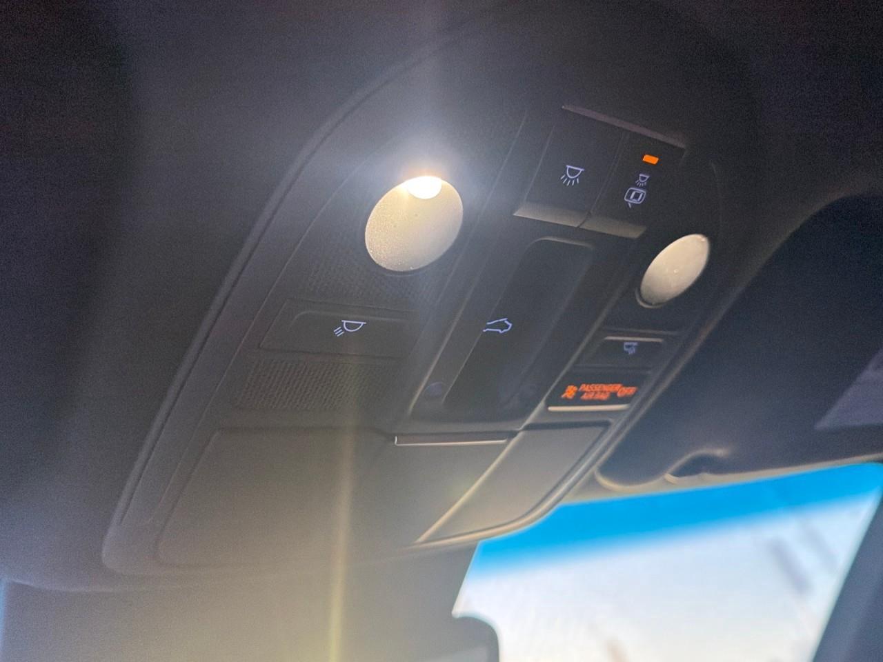 2023 Genesis G70  Photo