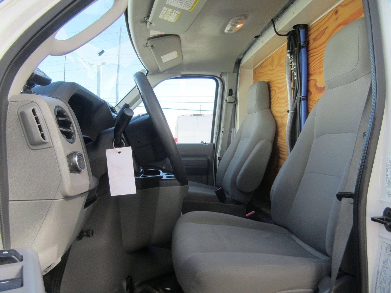2023 Ford E-450 15FT HIGH BOX LOW TEMP REEFER SYSTEM WITH STANDBY Photo