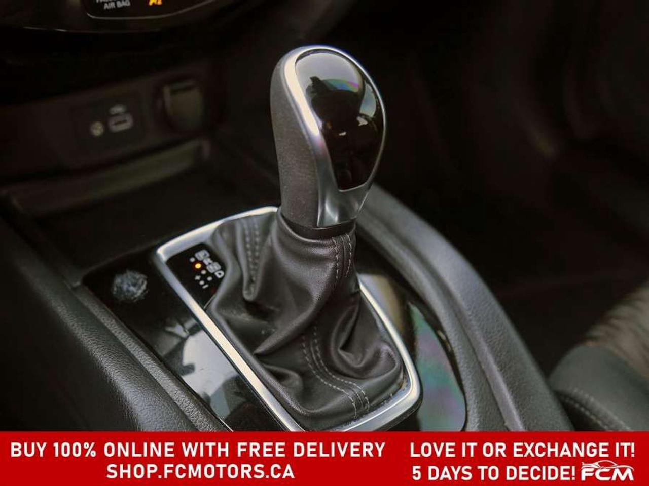 2019 Nissan Rogue SV AWD   FULLY CERTIFIED WITH WARRANTY Photo