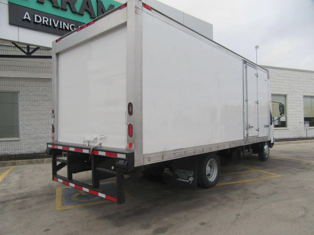 2020 Hino 195  Photo