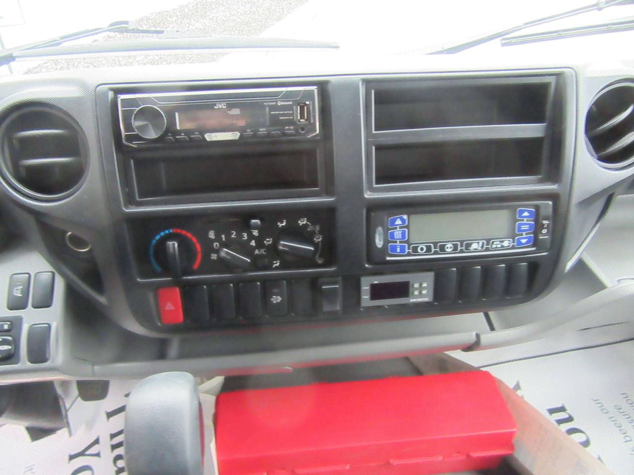 2020 Hino 195  Photo