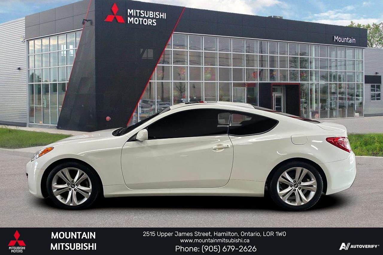 2012 Hyundai Genesis Coupe Premium Photo3