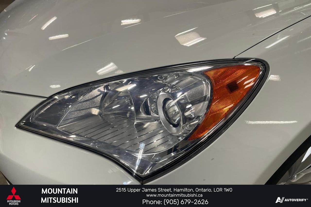 2012 Hyundai Genesis Coupe Premium Photo