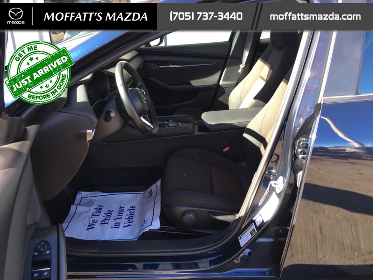 2025 Mazda MAZDA3 GS Photo