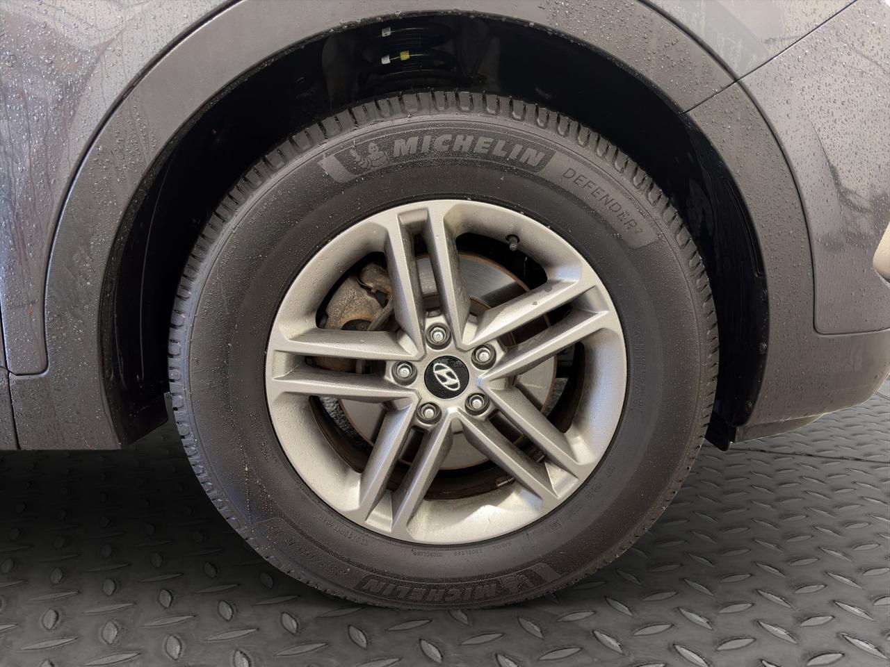 2017 Hyundai Santa Fe Sport Premium | Blind Spot Detection | Rear Cross-Traffic Alert |  Dual-Zone Automatic Climate Control Photo5