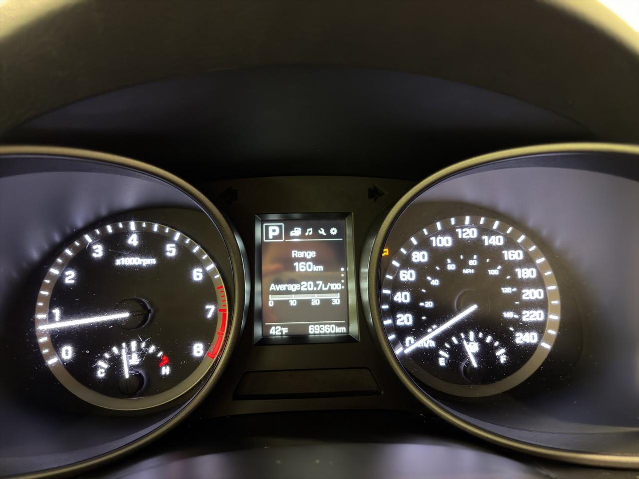 2017 Hyundai Santa Fe Sport Premium | Blind Spot Detection | Rear Cross-Traffic Alert |  Dual-Zone Automatic Climate Control Photo