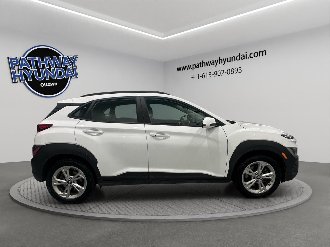 2023 Hyundai KONA Preferred | AWD | Heated Leather-Wrapped Steering Wheel | Keyless Start & Entry Photo