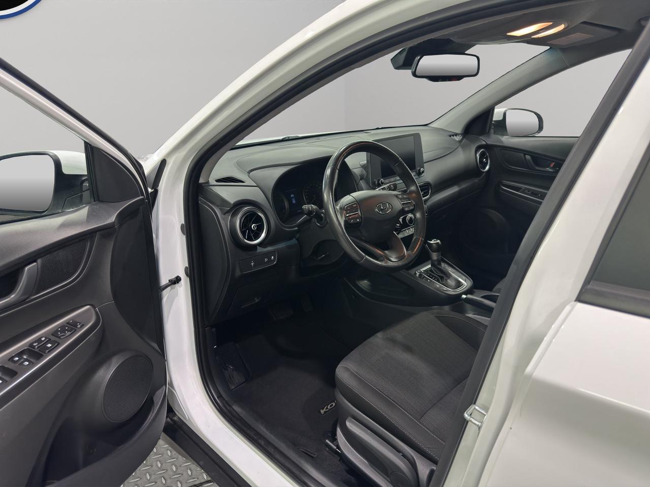 2023 Hyundai KONA Preferred | AWD | Heated Leather-Wrapped Steering Wheel | Keyless Start & Entry Photo