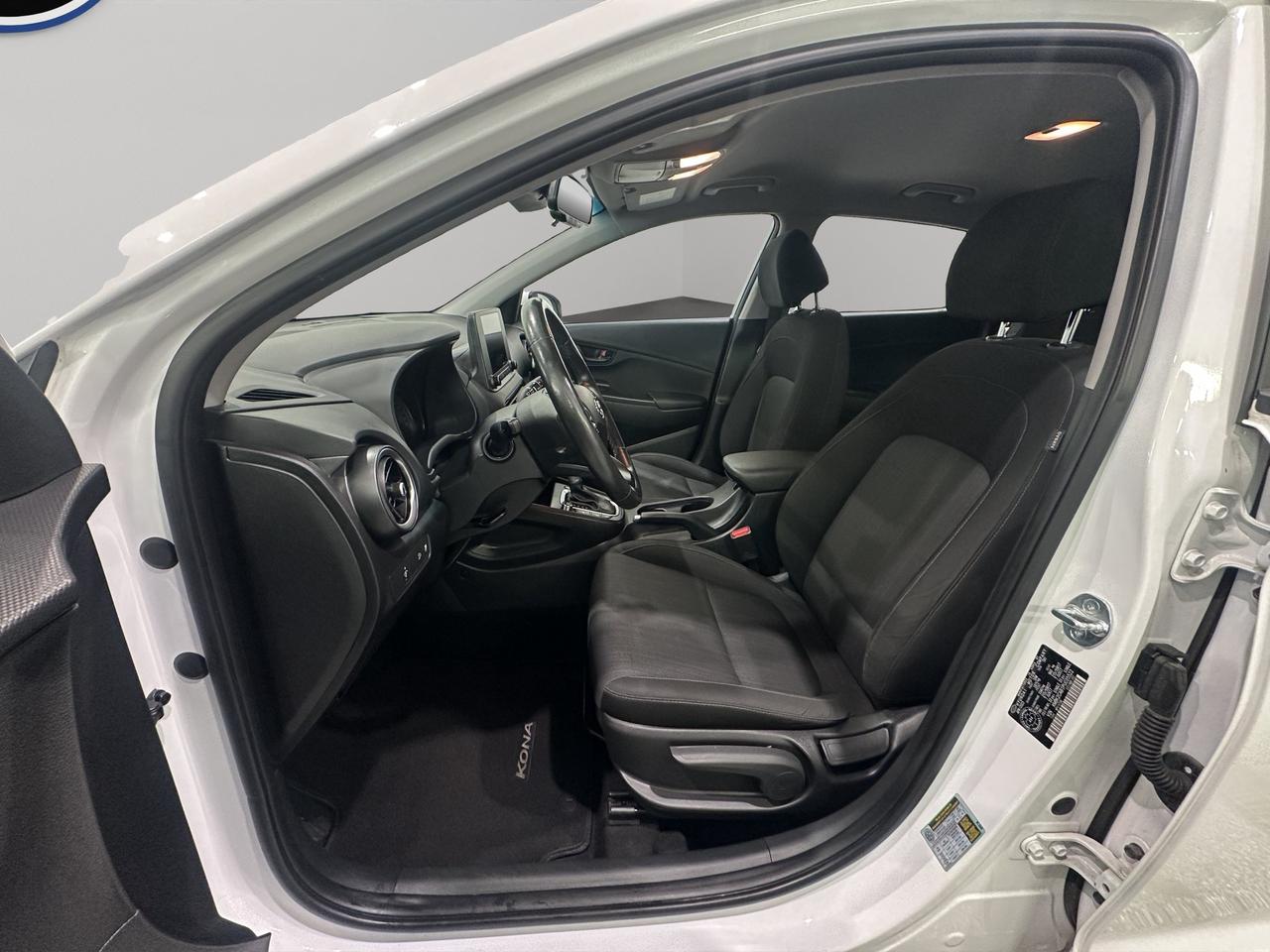 2023 Hyundai KONA Preferred | AWD | Heated Leather-Wrapped Steering Wheel | Keyless Start & Entry Photo