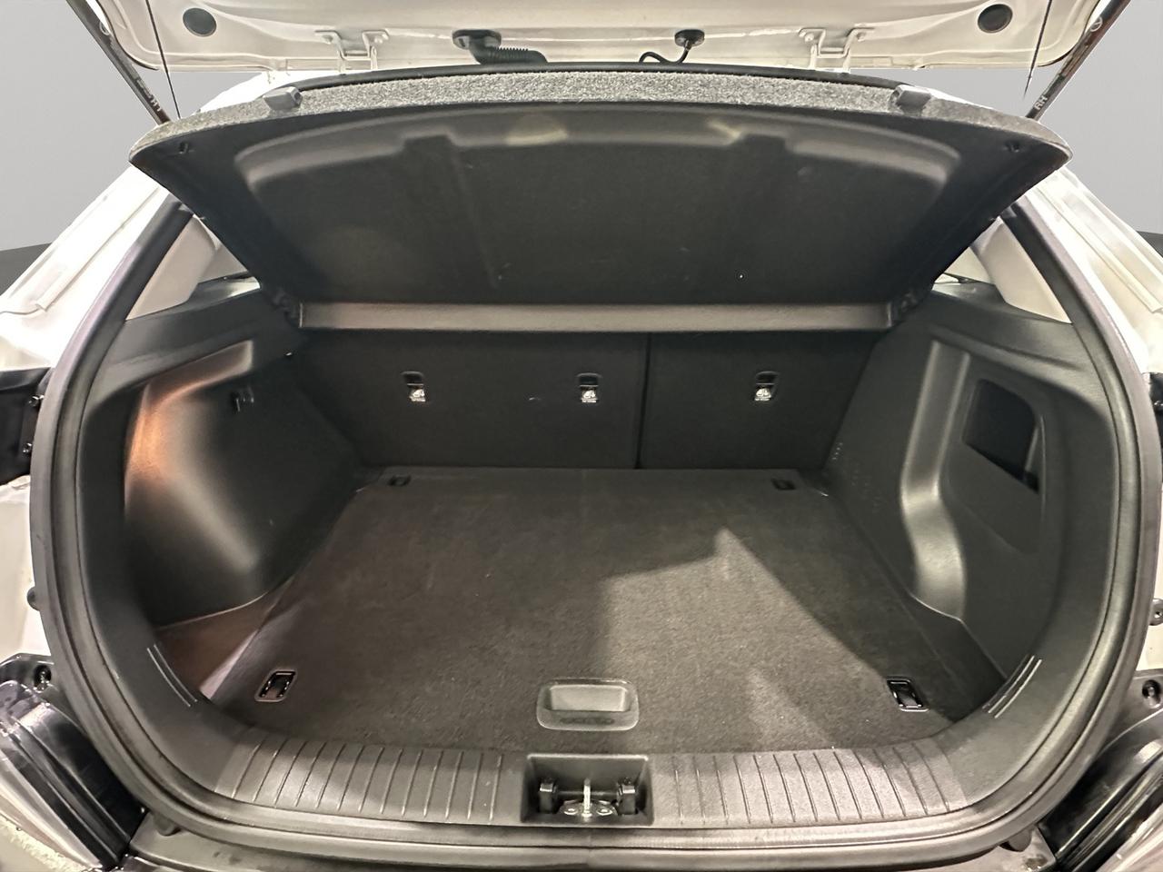 2023 Hyundai KONA Preferred | AWD | Heated Leather-Wrapped Steering Wheel | Keyless Start & Entry Photo