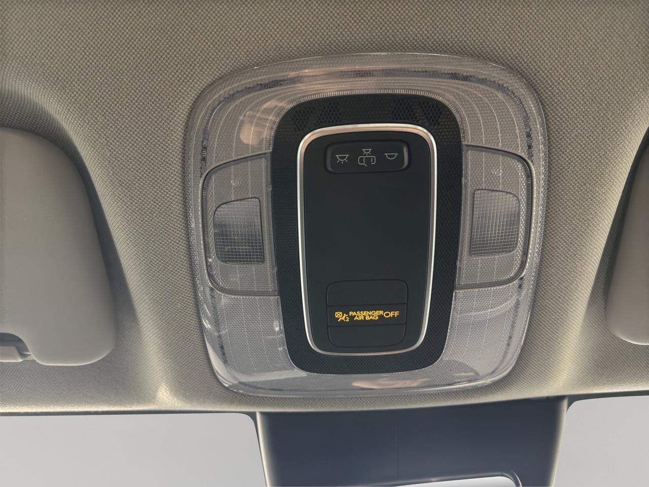 2023 Hyundai Elantra Preferred | Blind-Spot Monitoring | Collision Avoidance | Lane Management Photo