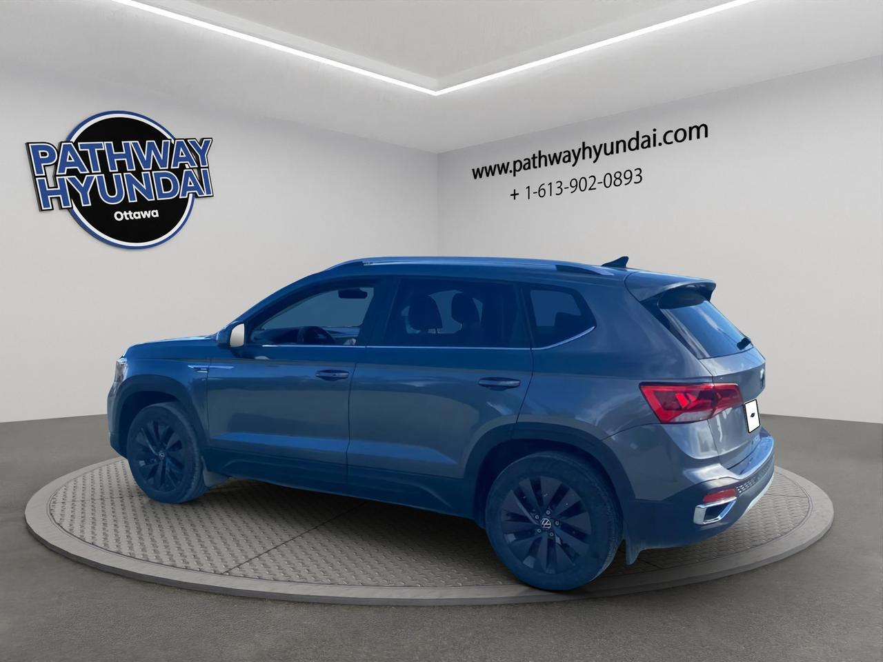 2024 Volkswagen Taos Comfortline | Keyless Entry w/Push Start | Adaptive Cruise Control & Lane Keep Assist Photo