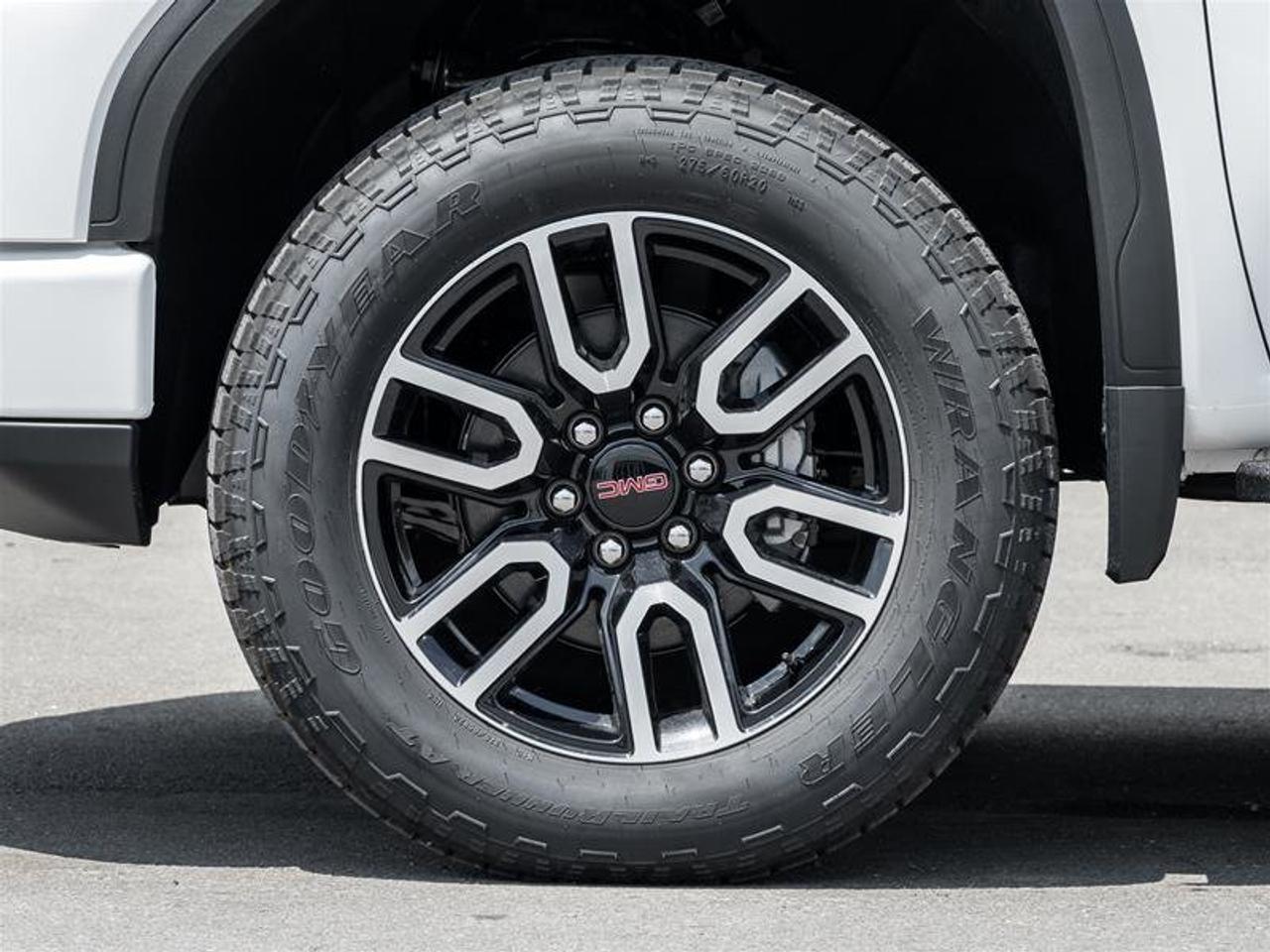 2026 GMC Sierra 1500 AT4 Photo3