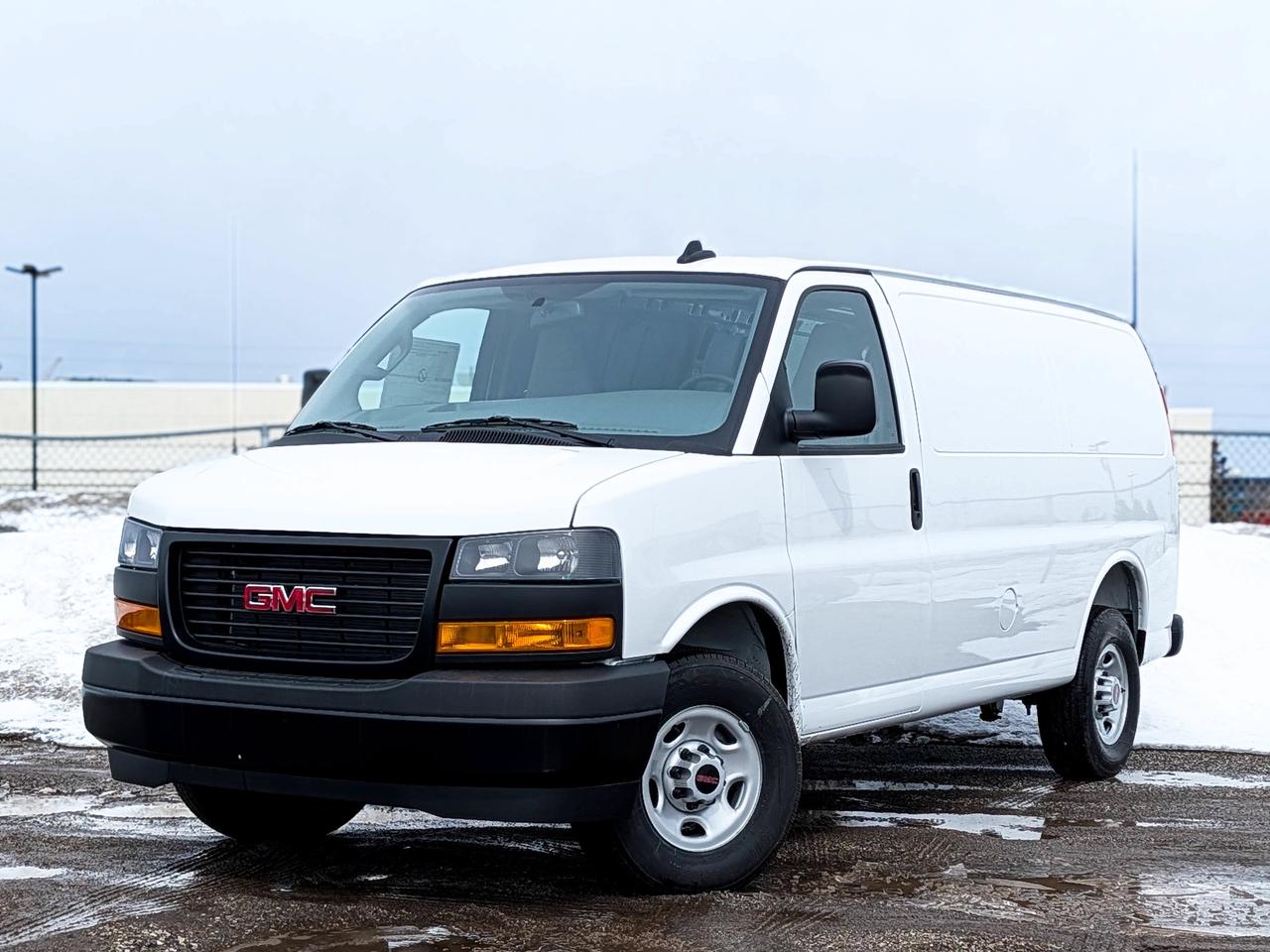 2025 GMC Savana Cargo Van  Photo5