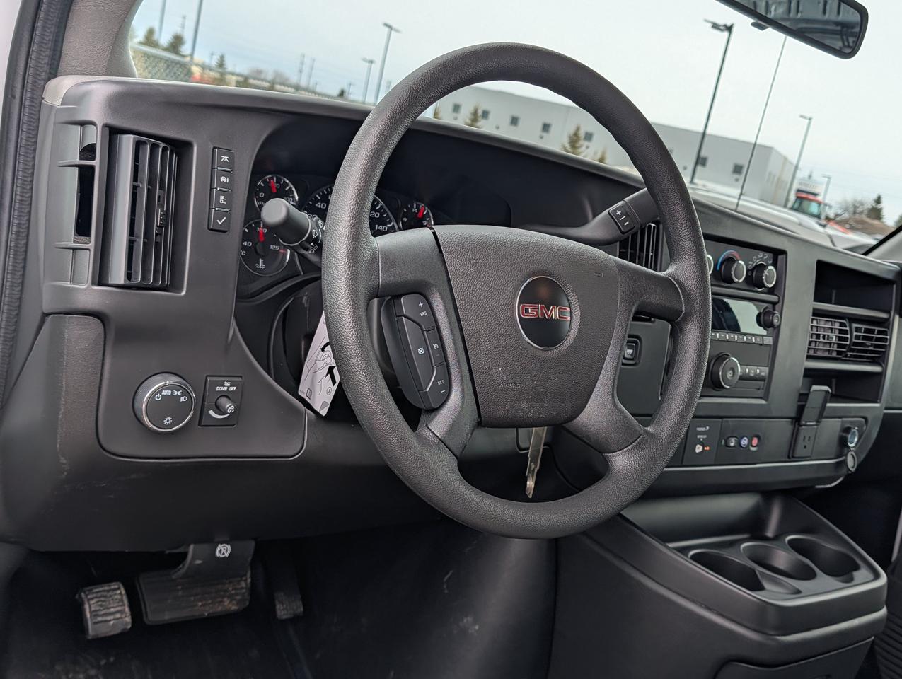 2025 GMC Savana Cargo Van  Photo
