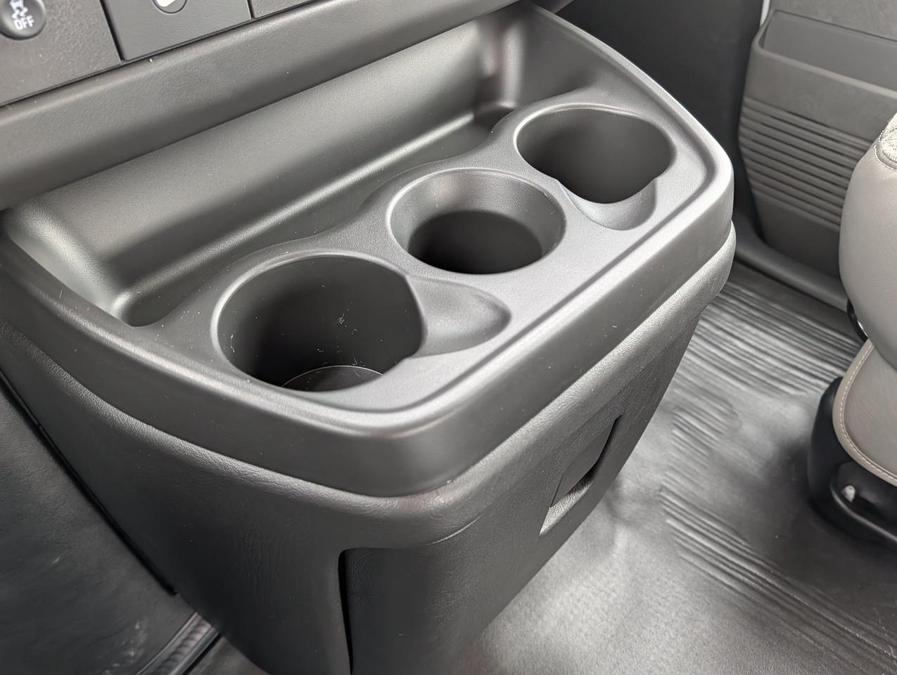 2025 GMC Savana Cargo Van  Photo