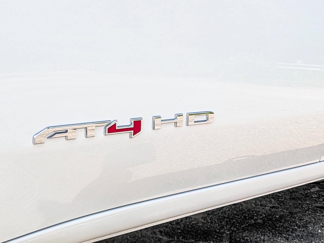 2026 GMC SIERRA 2500HD AT4 Photo