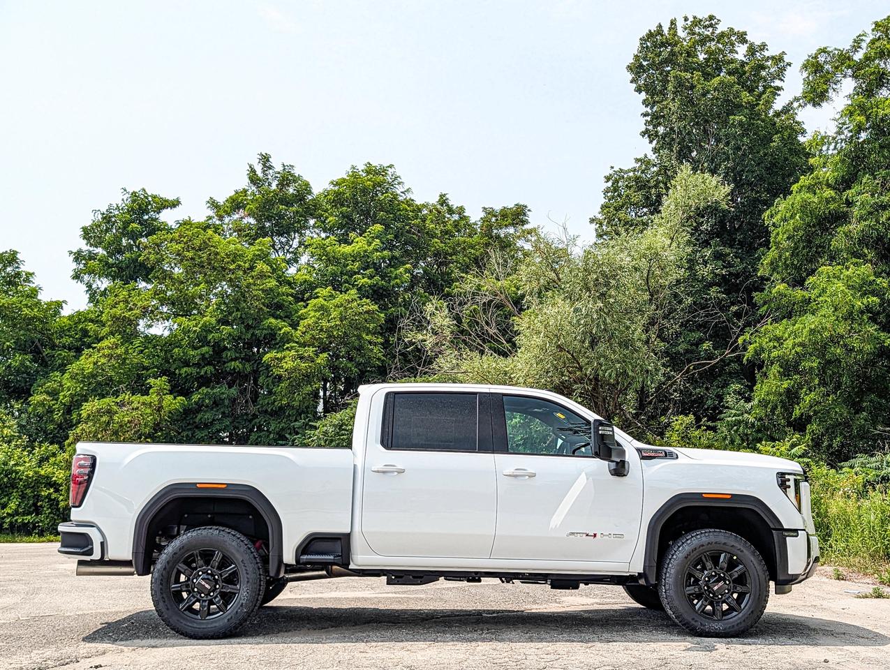 2026 GMC SIERRA 2500HD AT4 Photo