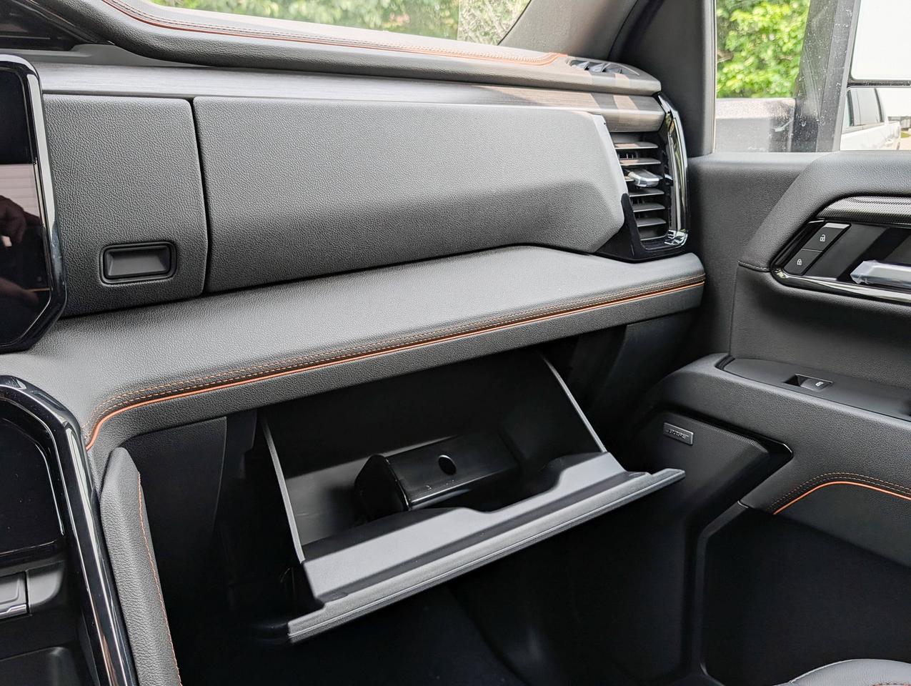 2026 GMC SIERRA 2500HD AT4 Photo
